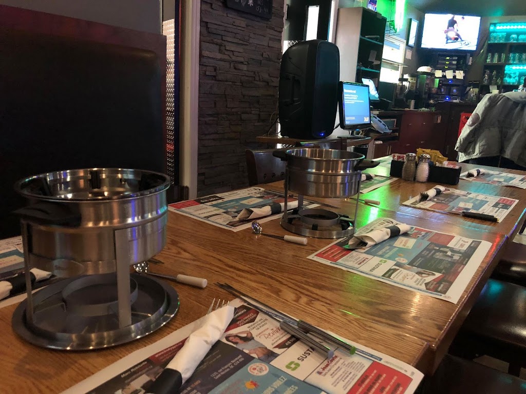 Pub ltrip à trois | 1371 Rue du Pont, Saint-Lambert-de-Lauzon, QC G0S 2W0, Canada | Phone: (418) 889-0183