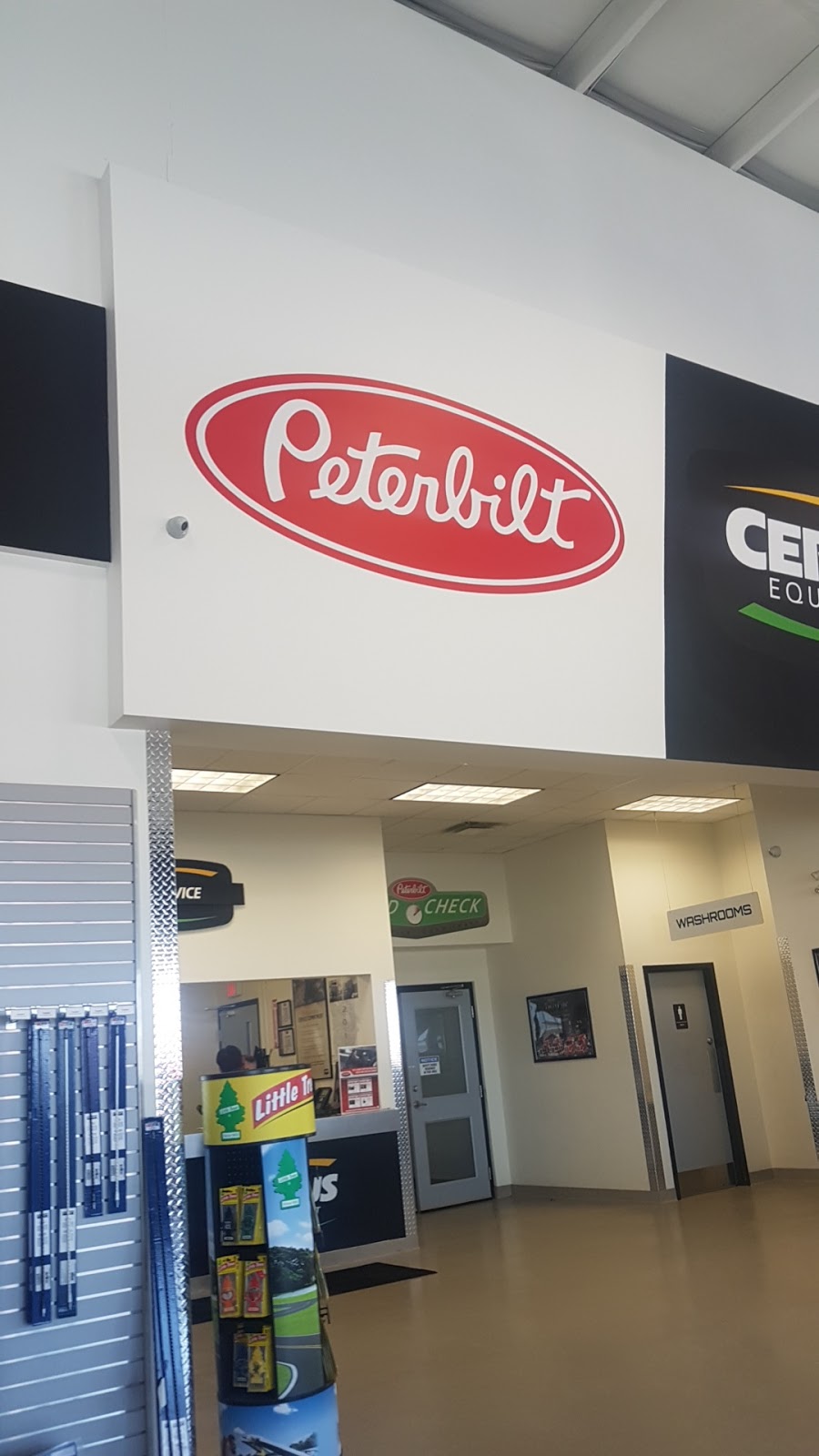 Cervus Equipment Peterbilt | 924 S Service Rd, Stoney Creek, ON L8E 6A2, Canada | Phone: (905) 643-1214