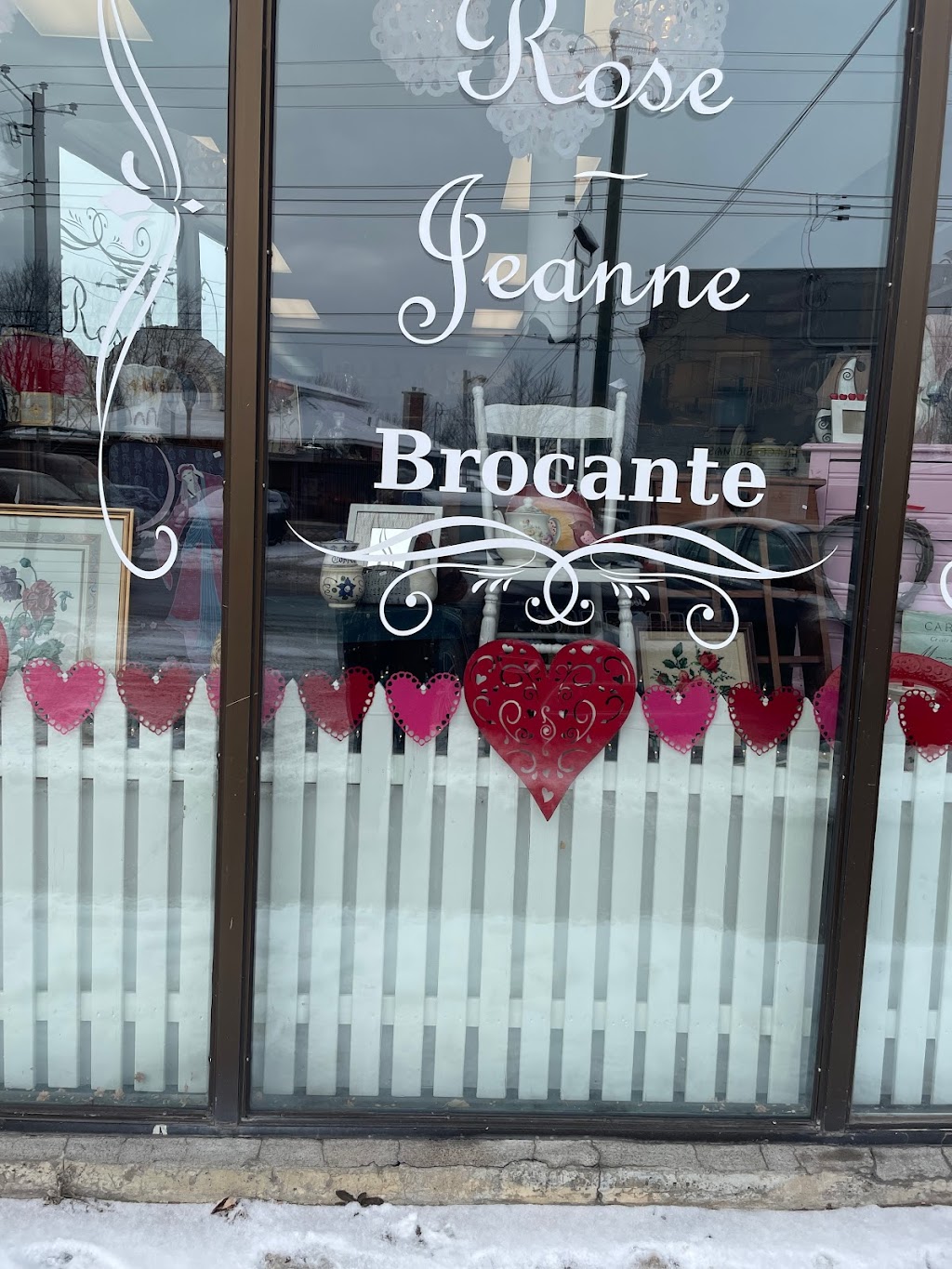 Rose-Jeanne Brocante | 142 Rue Châteauguay, Huntingdon, QC J0S 1H0, Canada | Phone: (438) 825-3999