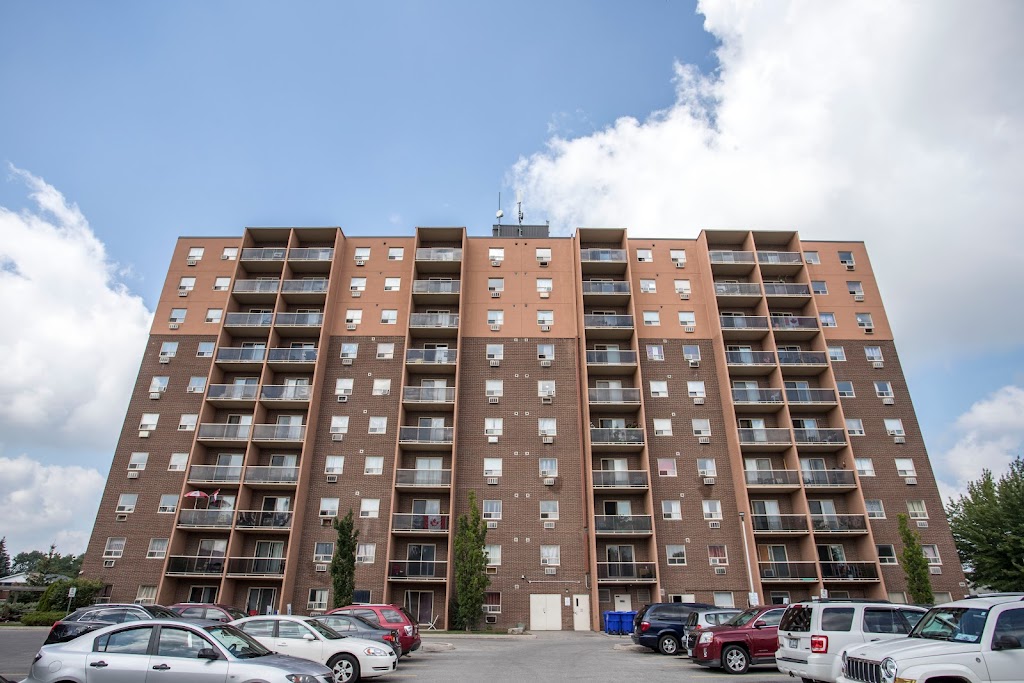 Confederation Place Apartments - Skyline Living | 104 Confederation Dr, St Thomas, ON N5P 3P4, Canada | Phone: (226) 213-4541