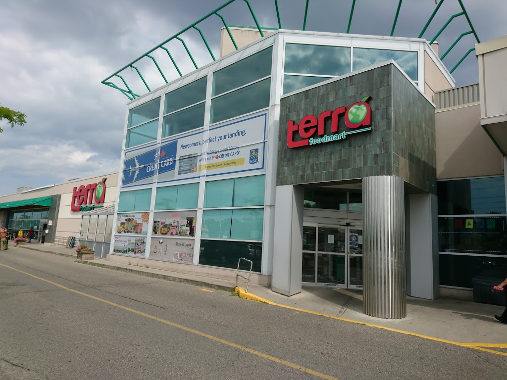 Terra Foodmart | 2458 Dundas St W, Mississauga, ON L5K 1R8, Canada | Phone: (905) 822-3222