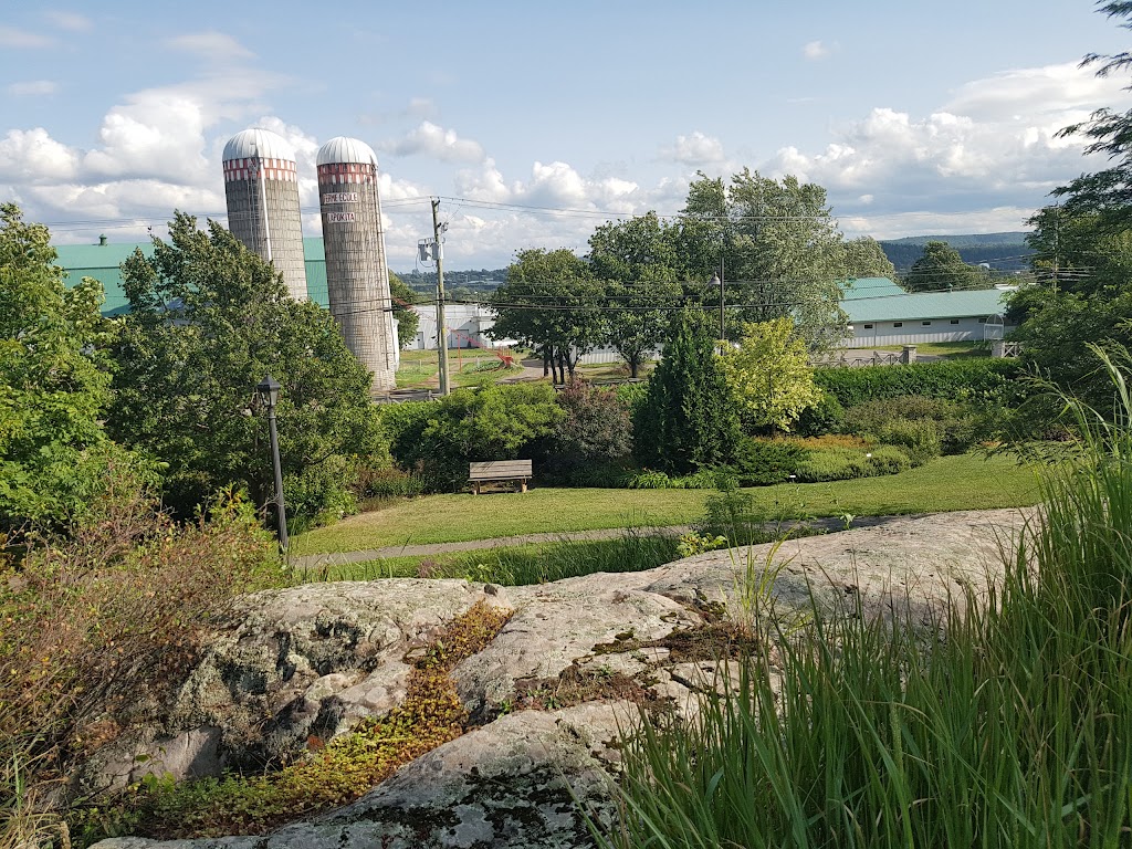 Jardin Floral De La Pocatière | 230 route 230 ouest, La Pocatière, QC G0R 1Z0, Canada | Phone: (418) 709-3416