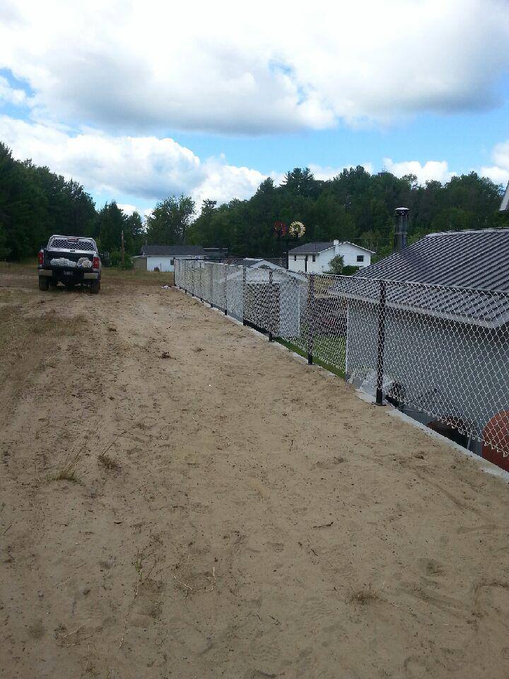 Cloture S&A Fencing | 535 Rue Hamel, Bryson, QC J0X 1H0, Canada | Phone: (819) 665-5942