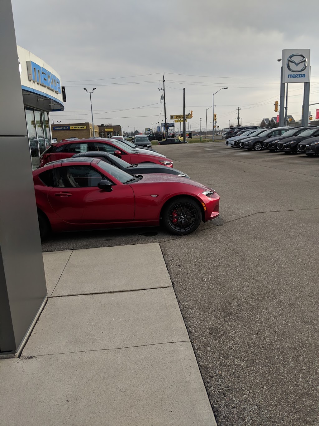 Lallo Mazda | 101 Lynden Rd, Brantford, ON N3R 7J9, Canada | Phone: (519) 756-2550