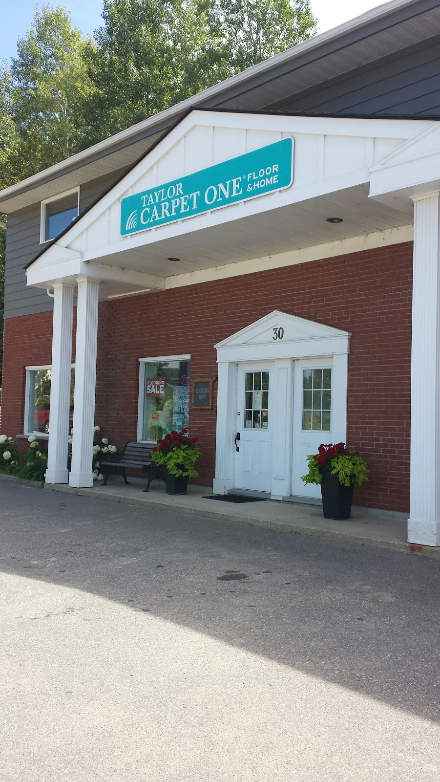 Taylor Carpet One Floor & Home | 30 Cairns Crescent, Huntsville, ON P1H 1Y3, Canada | Phone: (249) 700-2032