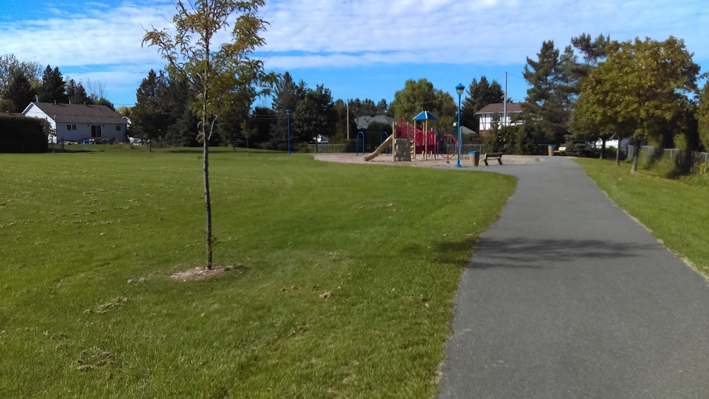 Parc Hector-Aubin | Rue Thérèse, Gatineau, QC J8R 2E8, Canada