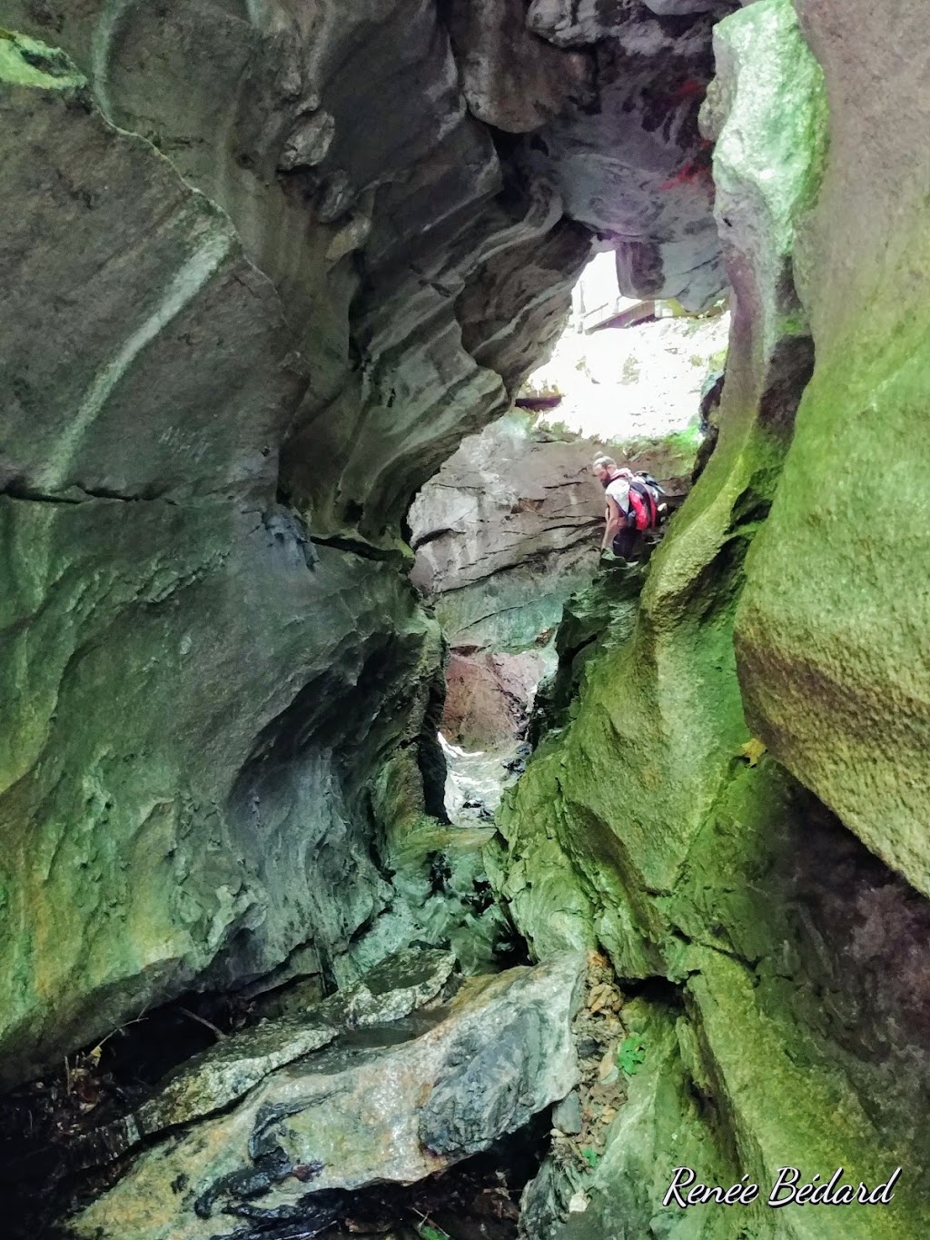 Lusk Cave | Trail 54, Sainte-Cécile-de-Masham, QC J0X 2W0, Canada | Phone: (819) 827-2020