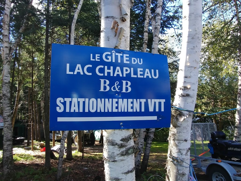 Le Gite Du Lac Chapleau | 2 Rue du Club, La Minerve, QC J0T 1S0, Canada | Phone: (819) 274-3095