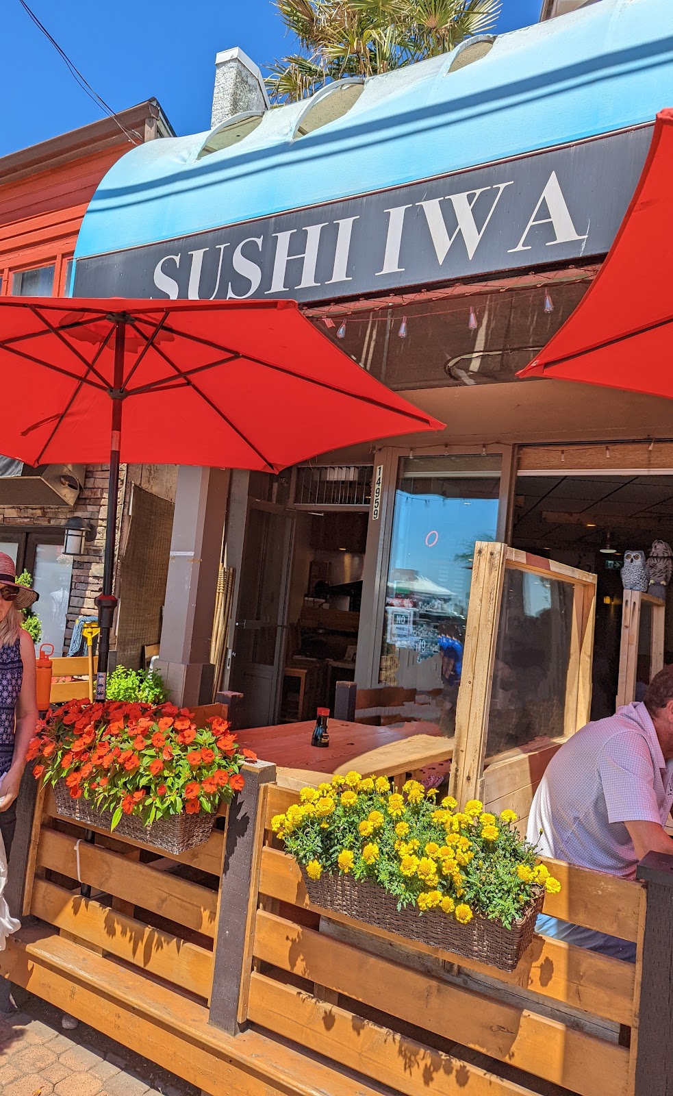 Sushi Iwa | 14959 Marine Dr, White Rock, BC V4B 1C3, Canada | Phone: (604) 560-1889