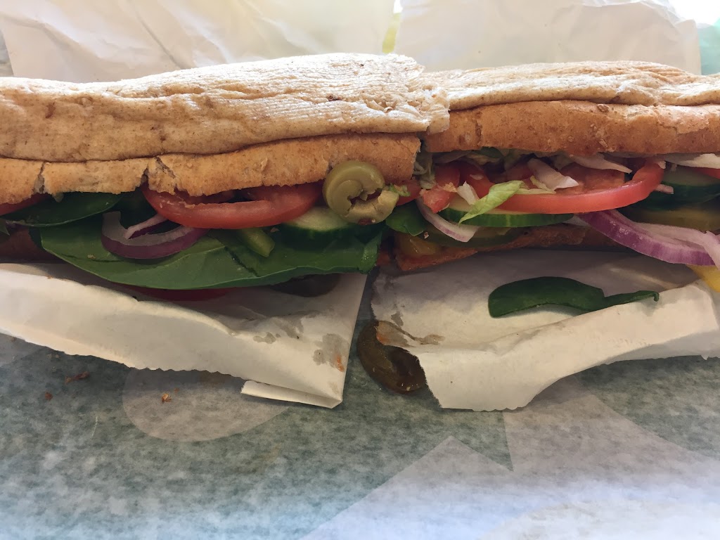 Subway | 5636 Glen Erin Dr Unit 2A, Mississauga, ON L5M 6B1, Canada | Phone: (905) 858-4789