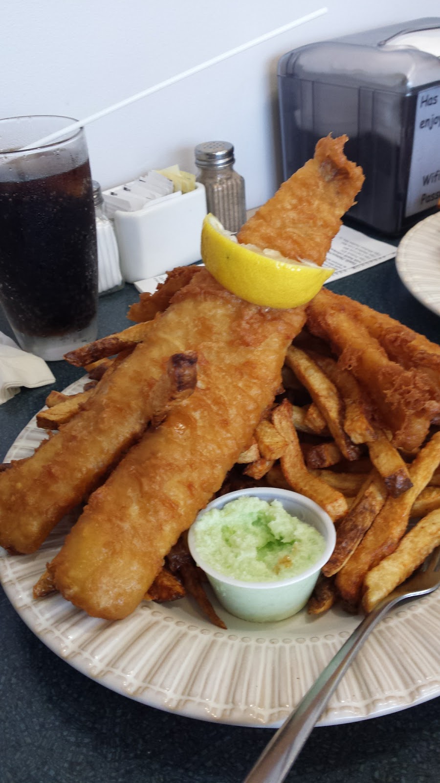 Marias Fish & Chips | 71 Charing Cross St #1, Brantford, ON N3R 2H4, Canada | Phone: (519) 759-2228