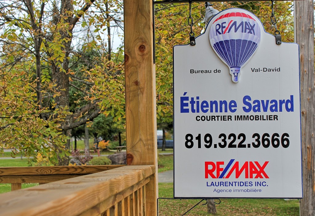 RE/MAX Bonjour-Etienne Savard | 2515 Rue de lÉglise, Val-David, QC J0T 2N0, Canada | Phone: (819) 322-3666