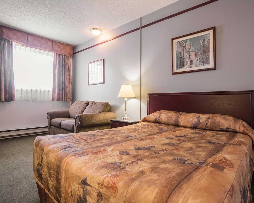 Econo Lodge | 208 Route du Président-Kennedy, Lévis, QC G6V 9J6, Canada | Phone: (418) 837-8841