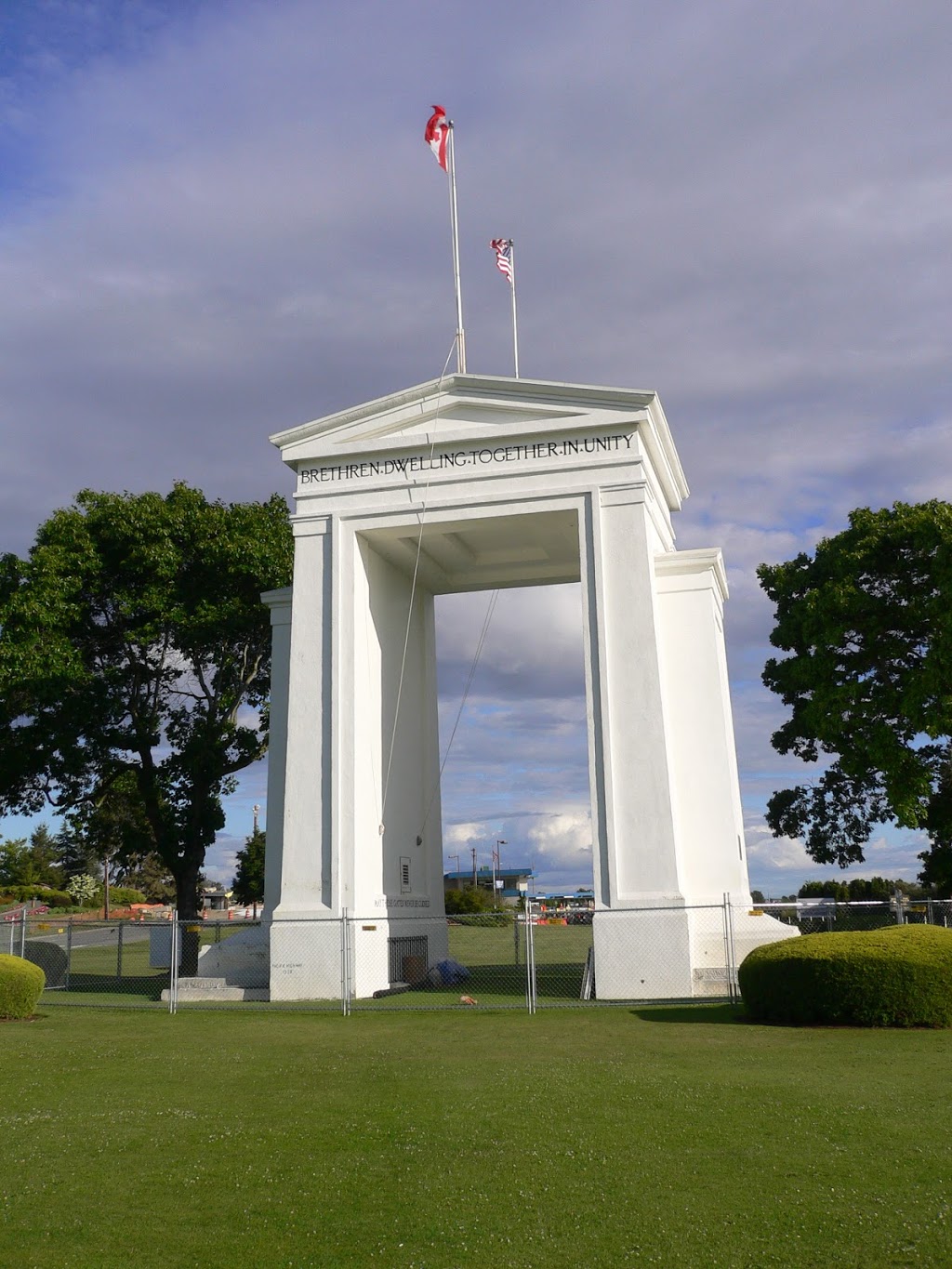 Peace Arch Provincial Park | Arch Border, BC-99, Surrey, BC V3S, Canada