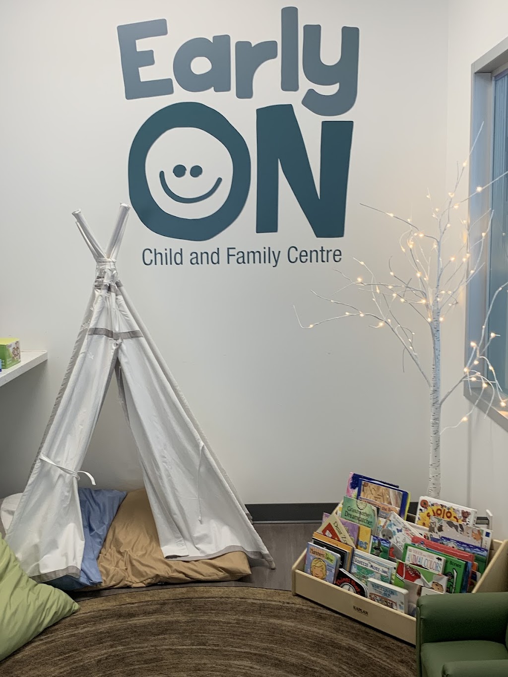 EarlyON Child & Family Centres Aurora | 40 Engelhard Dr Unit 1, Aurora, ON L4G 6X6, Canada | Phone: (866) 404-2077