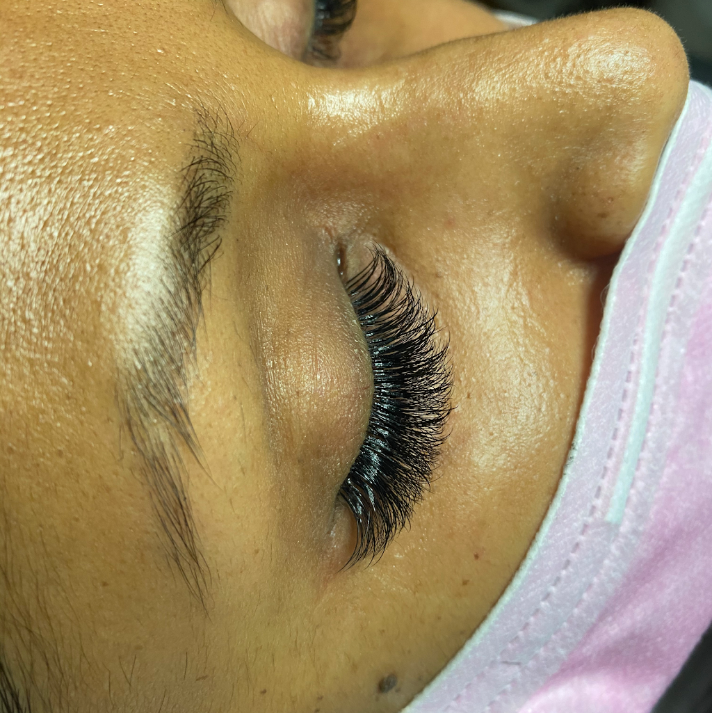 Lashes and Make-Up by Tyshian Red | 2 Freeland Ave, Bowmanville, ON L1C 4R9, Canada | Phone: (647) 607-1381