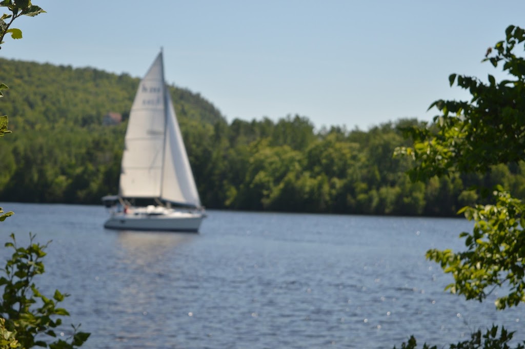 Croisières Centre-Mauricie | Quai municipal de 1H0, Grandes-Piles, QC G0X 1H0, Canada | Phone: (819) 690-2144