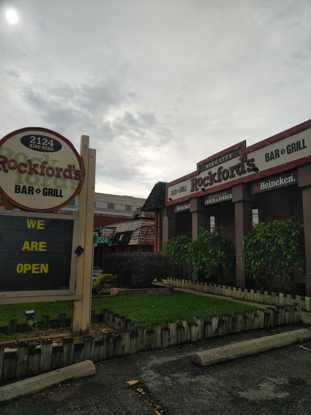 Rockfords Bar & Grill | 2124 King Road, King City, ON L7B 1L1, Canada | Phone: (905) 833-0400