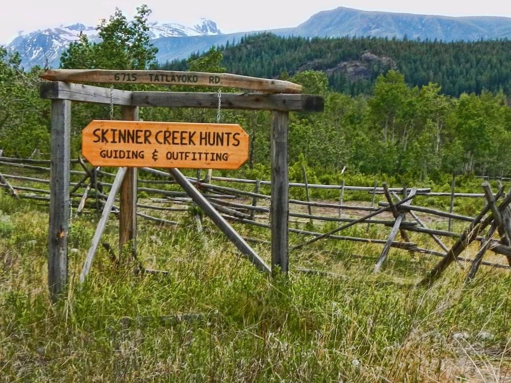 Skinner Creek Guest Ranch | 6775 Tatlayoko Rd, Tatlayoko Lake, BC V0L 1W0, Canada | Phone: (250) 476-1288