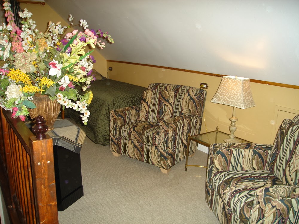 Ferintosh Manor B & B | 213 McGill St, Ferintosh, AB T0B 1M0, Canada | Phone: (780) 877-2645