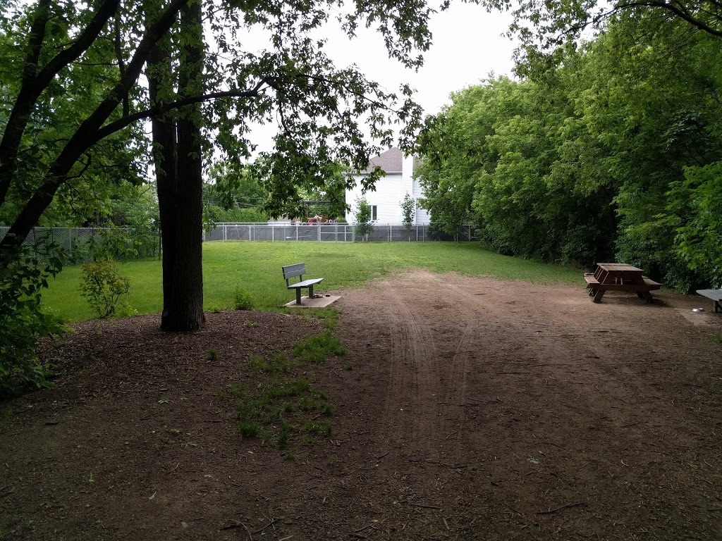 Parc à Chien Alexis-Carel Dog Park | 1111 Avenue Cardinal #1089, Boisbriand, QC J7G 3J2, Canada