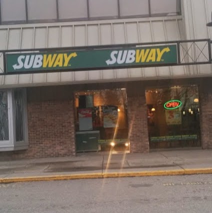 Subway | 755 Lake Bonavista Dr SE, Calgary, AB T2J 0N3, Canada | Phone: (403) 278-7690