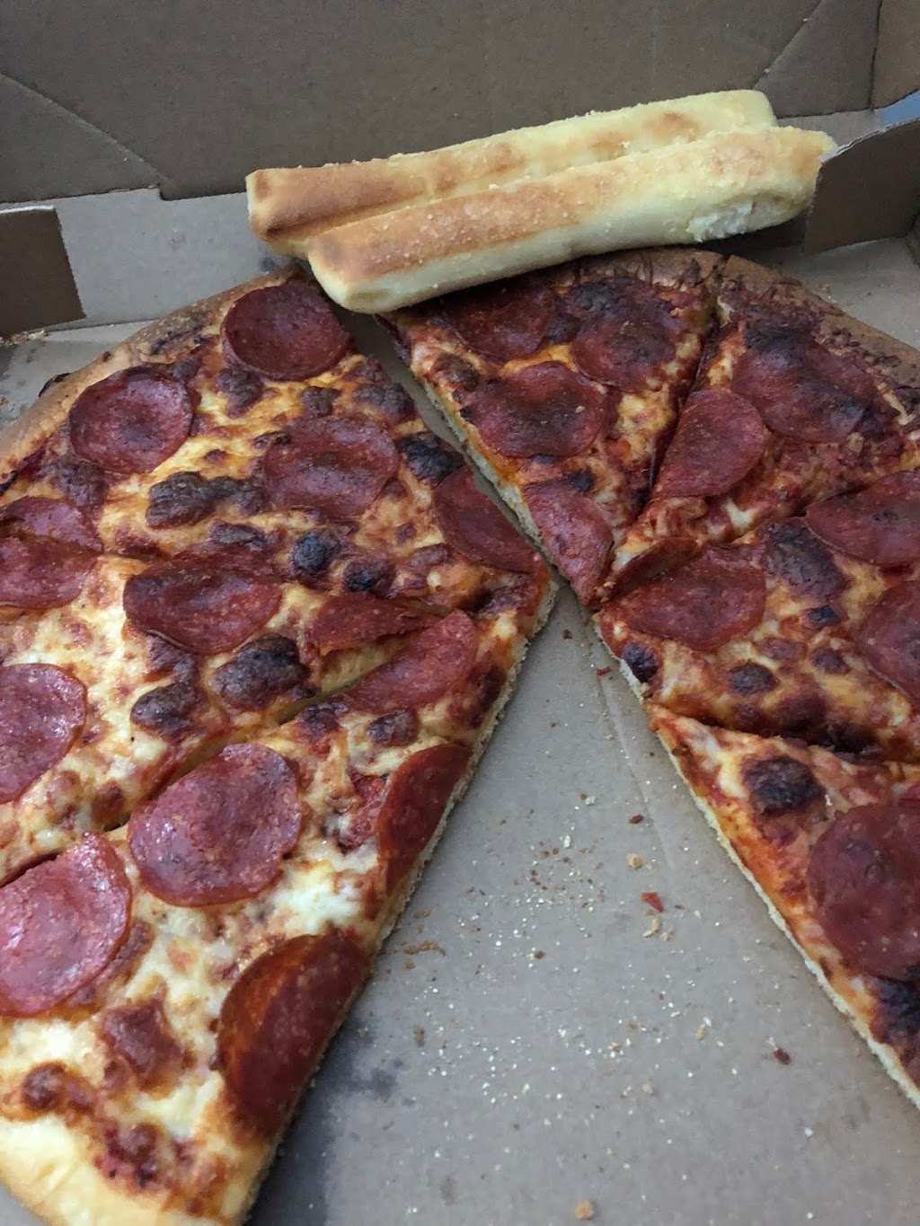 Little Caesars Pizza | 160, 170 Kortright Rd W, Guelph, ON N1G 4W2, Canada | Phone: (519) 766-9595