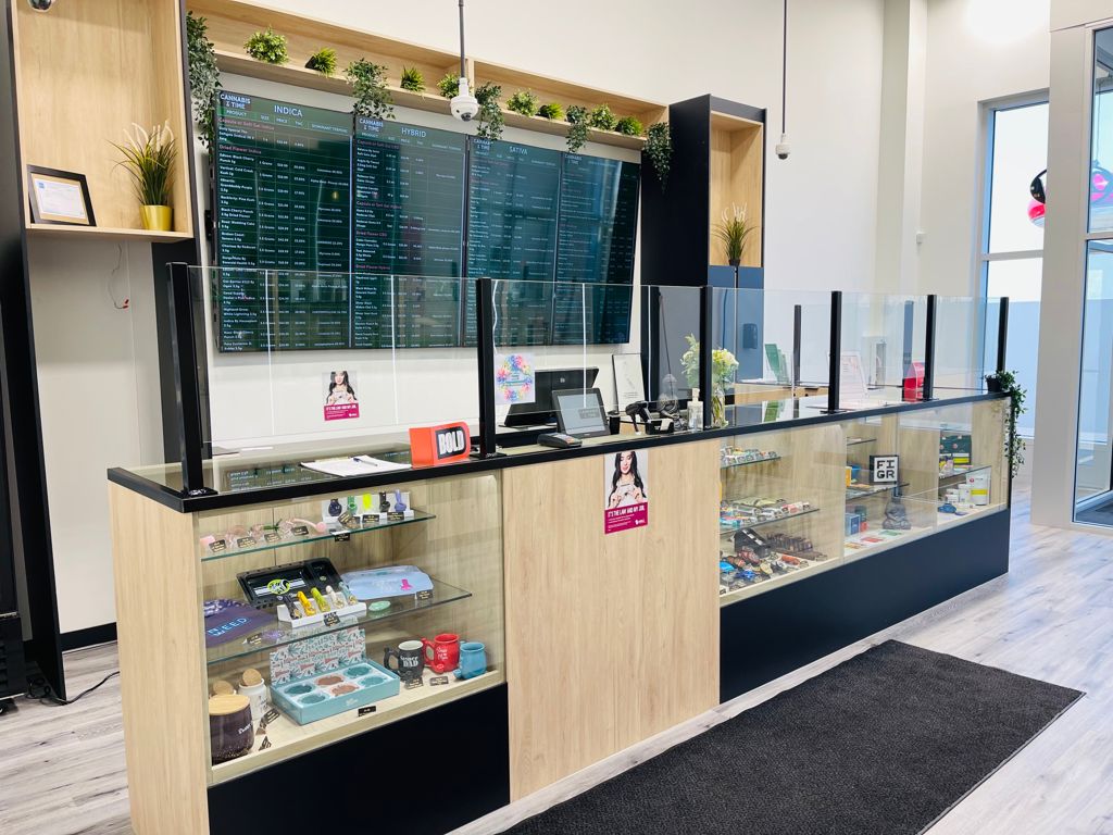 Cannabis Discounter Maclab | 1470 McConachie Blvd NW, Edmonton, AB T5Y 3X2, Canada | Phone: (780) 250-5886