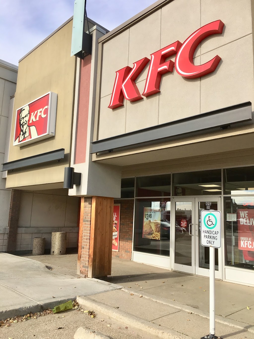 KFC | 4950 101 Ave NW, Edmonton, AB T6A 3Y1, Canada | Phone: (780) 448-3866