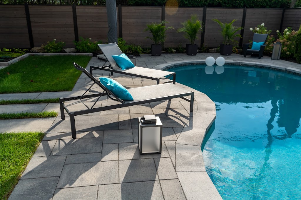 Paysagement Jardin Prestige inc. | 254 Rue de Chartres, Boucherville, QC J4B 7V2, Canada | Phone: (514) 623-3662