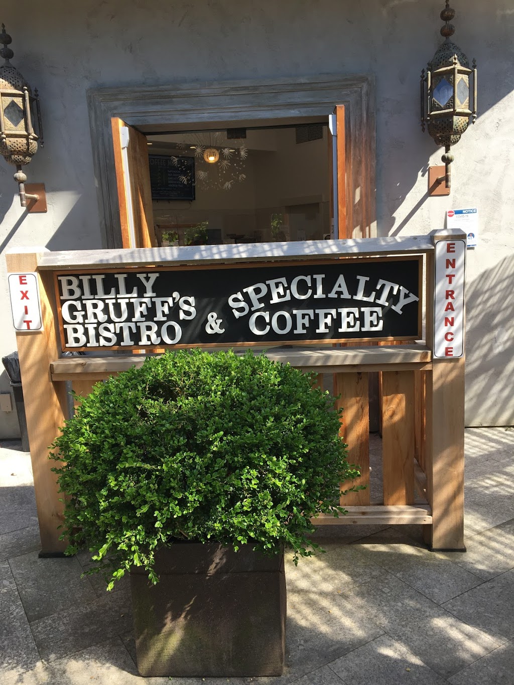 Billy Gruff Creamery & Bistro | 2310 Alberni Hwy, Coombs, BC V0R 1M0, Canada | Phone: (250) 248-6272