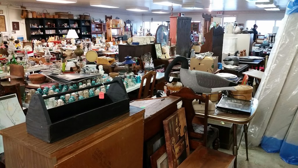 Coulsons Antiques | 499 Water St, Summerside, PE C1N 1E1, Canada | Phone: (902) 436-8330