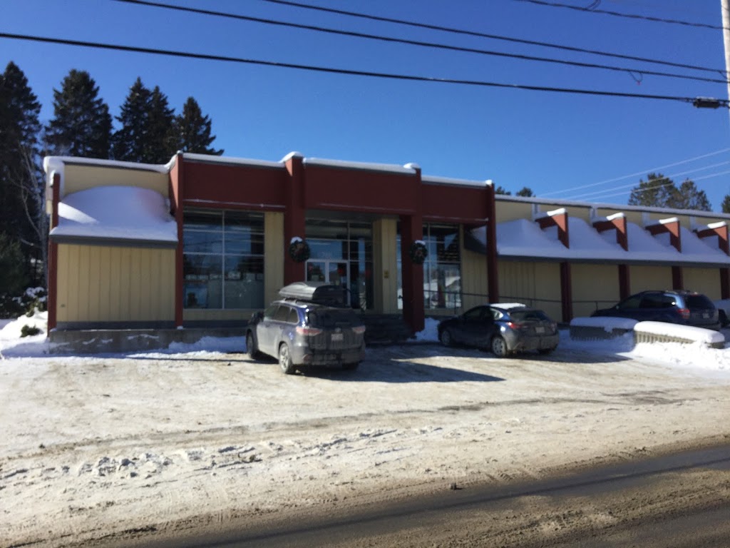 Magasin Korvette - Saint-Donat | 766 Rue Principale, Saint-Donat-de-Montcalm, QC J0T 2C0, Canada | Phone: (819) 424-9039