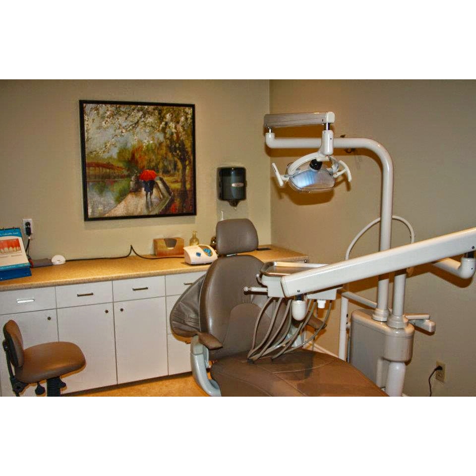 On The Cusp Dental Hygiene | 3029 New St, Burlington, ON L7R 1K3, Canada | Phone: (905) 639-9833