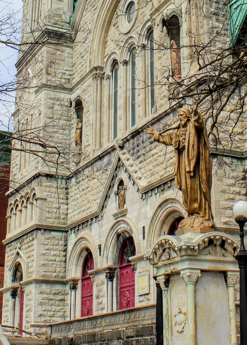 Cote Pierre Vicaire Episcopal | 2151 Rue Fullum, Montréal, QC H2K 3P1, Canada | Phone: (514) 903-2681