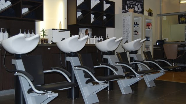 Nardinis Salon & Spa | 6560 Meadowvale Town Centre Cir, Mississauga, ON L5N 4B7, Canada | Phone: (905) 826-3321