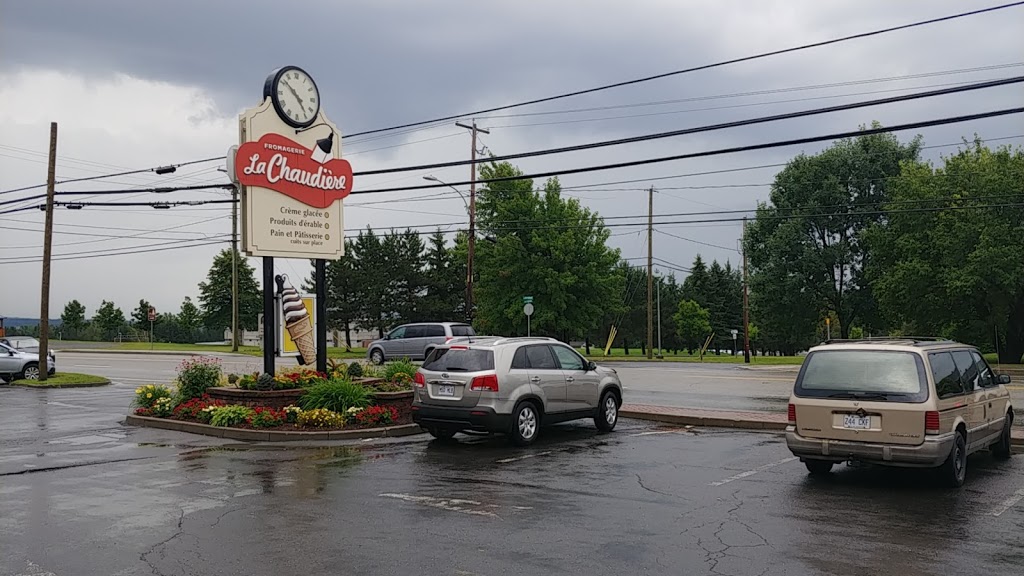 Fromagerie La Chaudière | 3226 Rue Laval, Lac-Mégantic, QC G6B 1A4, Canada | Phone: (800) 667-4330