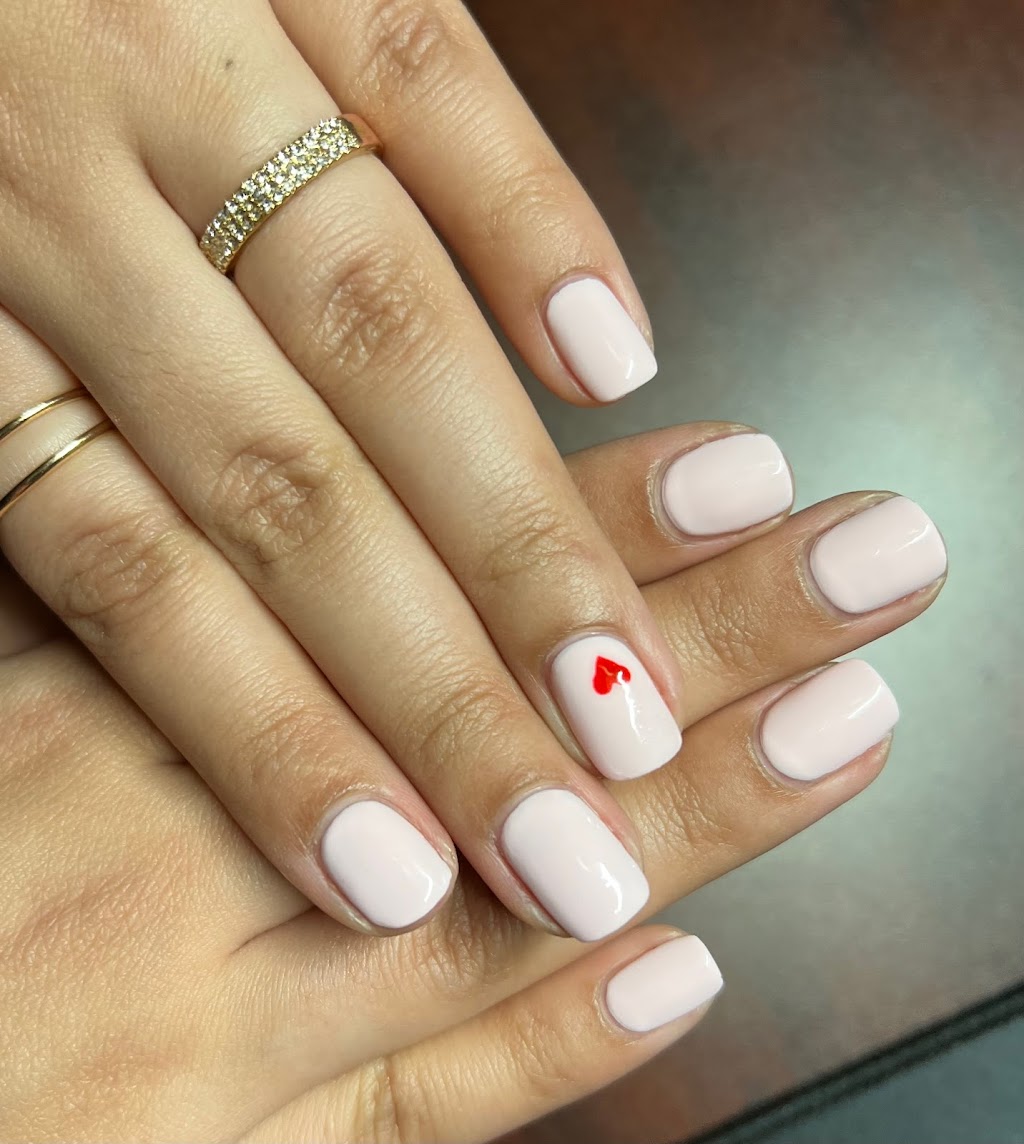 Ongles Queen | 1469 Boulevard Saint-Martin O, Laval, QC H7S 1N1, Canada | Phone: (450) 933-5660