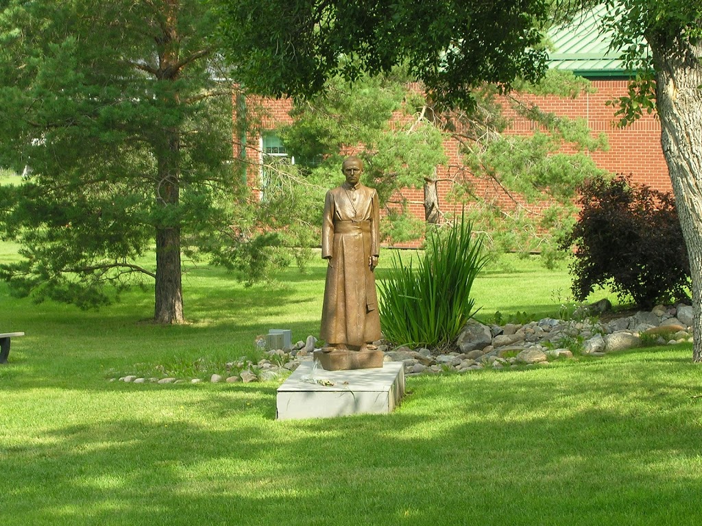 Saint-Jean Community Garden | Rue Marie-Anne Gaboury, Edmonton, AB T6C 1E6, Canada