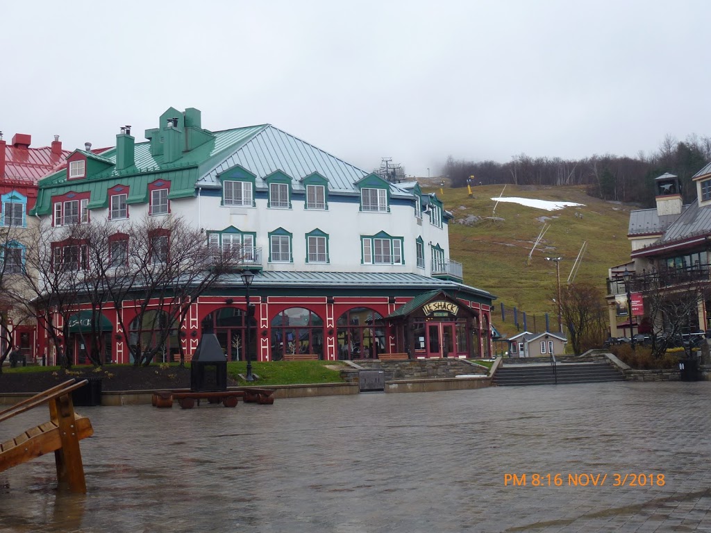 Equinoxe Condo - Ski-in/Ski-out - 5 stars | 152 Chemin des Sous Bois, Mont-Tremblant, QC J8E 3M1, Canada | Phone: (514) 395-1234