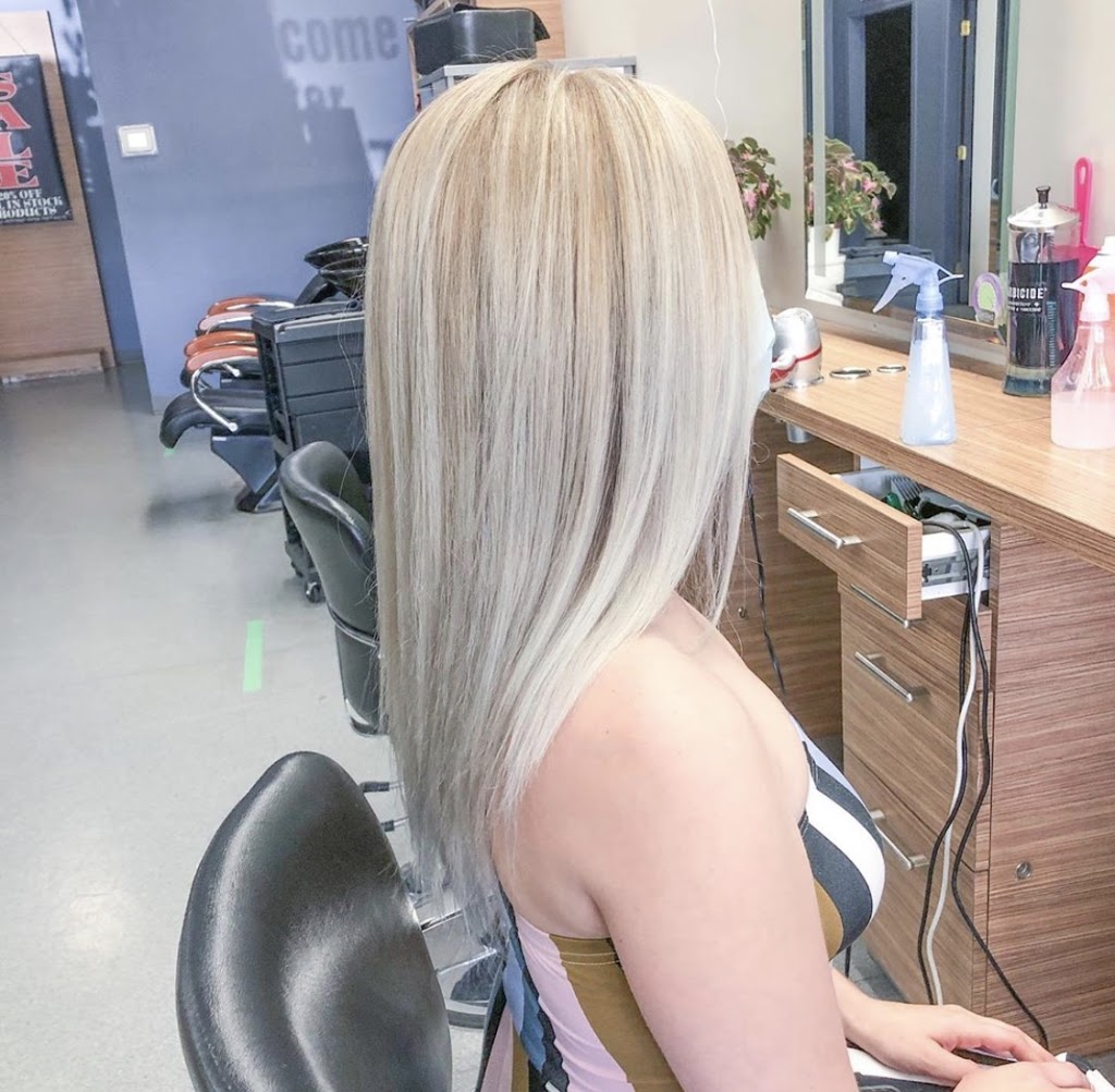 Brava Hair Salon | 5261 Ladner Trunk Rd, Delta, BC V4K 1W4, Canada | Phone: (604) 428-5897