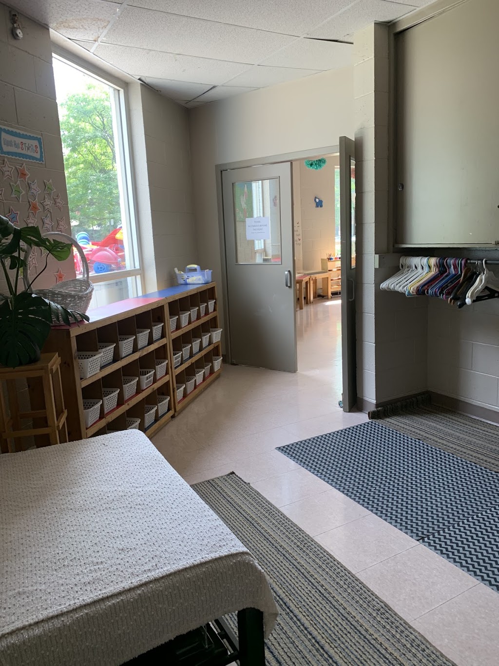 Archway Montessori School | 3385 Lawrence Ave E, Scarborough, ON M1H 1A8, Canada | Phone: (416) 438-8103