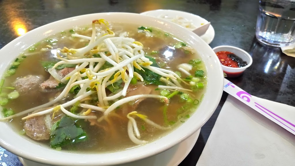 Cố Đô Huế Express | 5233 167 Ave NW, Edmonton, AB T5Y 0L2, Canada | Phone: (780) 406-0883