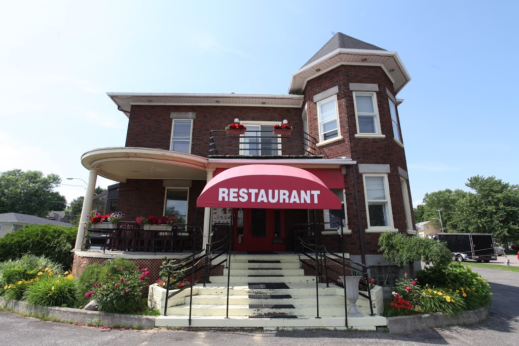 Restaurant Général Tao | 7150 Boulevard Wilfrid-Hamel, Québec, QC G2G 1B5, Canada | Phone: (418) 861-9688