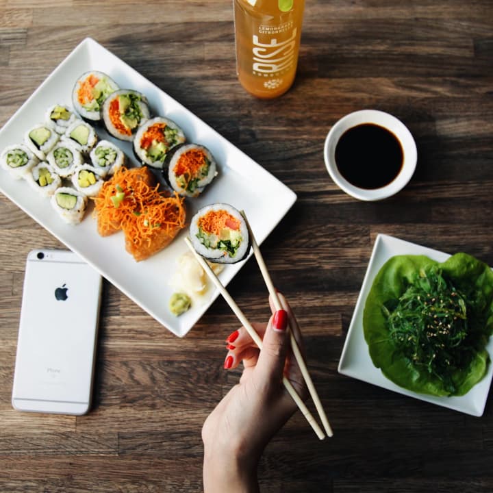 Sushi Shop | Quartier Santé, 2015 12e Avenue N, Sherbrooke, QC J1E 4J5, Canada | Phone: (819) 347-3232