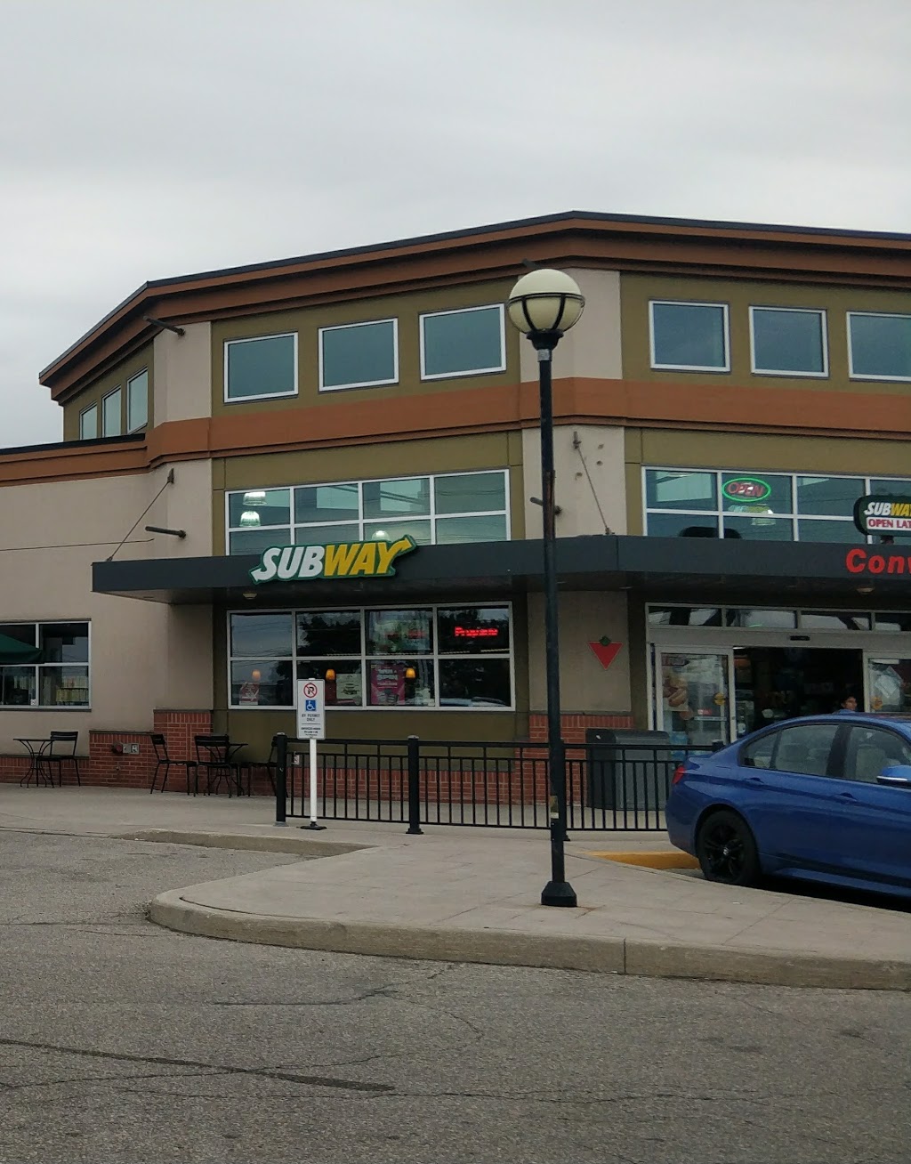 Subway | 5067 Dixie Rd, Mississauga, ON L4W 5S6, Canada | Phone: (905) 614-0123