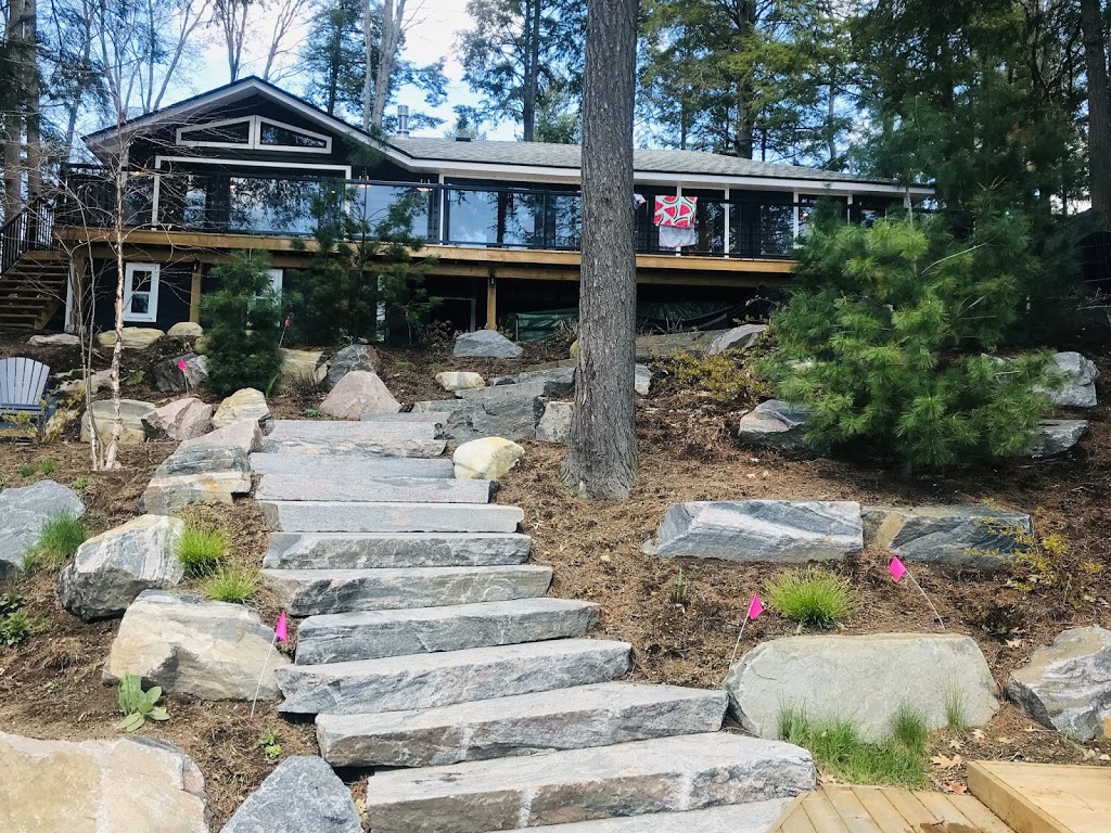 Lakeside Cottages Muskoka | 265 Lakeview Ave, Gravenhurst, ON P1P 1R4, Canada | Phone: (416) 371-9136