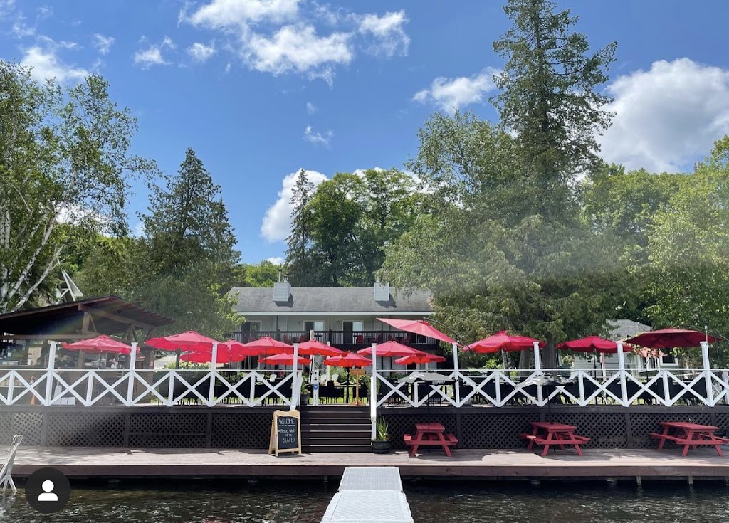 The Dockside Patio @ Bonnie View | 2713 Kashagawigamog Lake Rd, Minden, ON K0M 1S0, Canada | Phone: (705) 457-2350