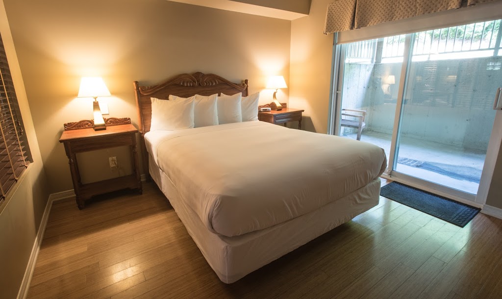 Hotel St-Sauveur - Complexe 570 | 570 Chemin des Frênes, Piedmont, QC J0R 1K0, Canada | Phone: (450) 227-1800