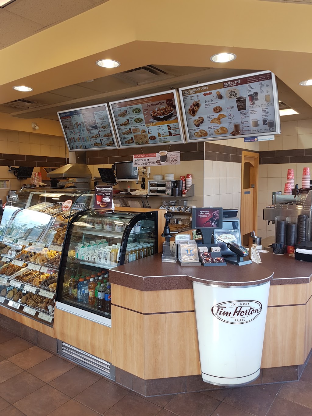 Tim Hortons | 1797 Route du Carrefour, Val-des-Monts, QC J8N 7M7, Canada | Phone: (819) 671-4488